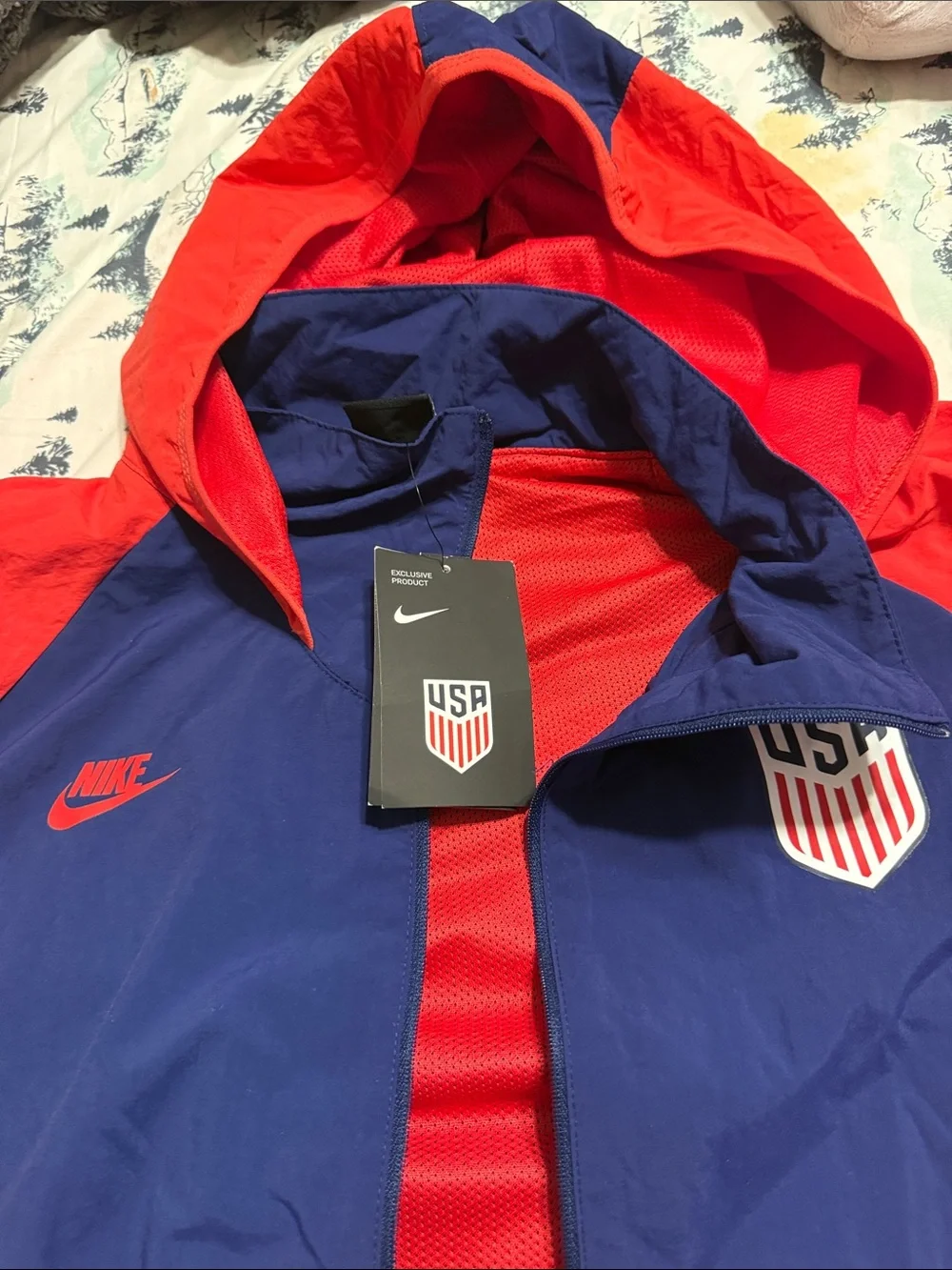Nike USWNT Jacket NEW XXL Women’s Red & Navy USA Hooded Windbreaker
